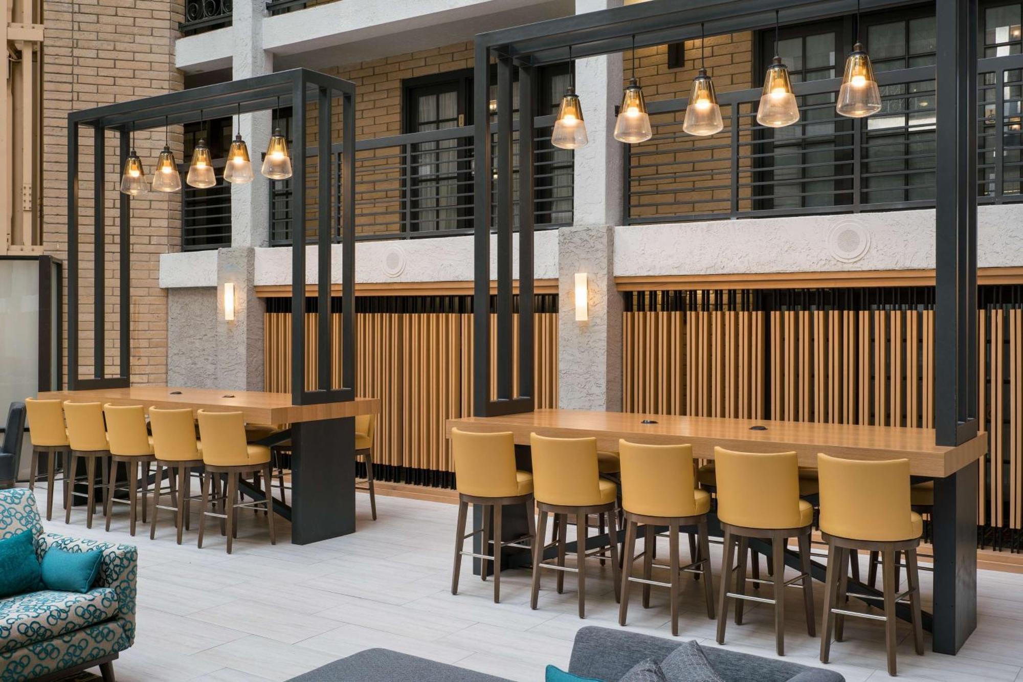 Embassy Suites By Hilton Austin Central Zewnętrze zdjęcie